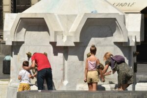 1629128575-Tan2021-8-16_135534515_4-1200x800