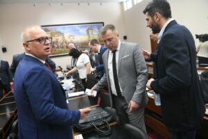 1654933845-VEC_1872-1536x1024