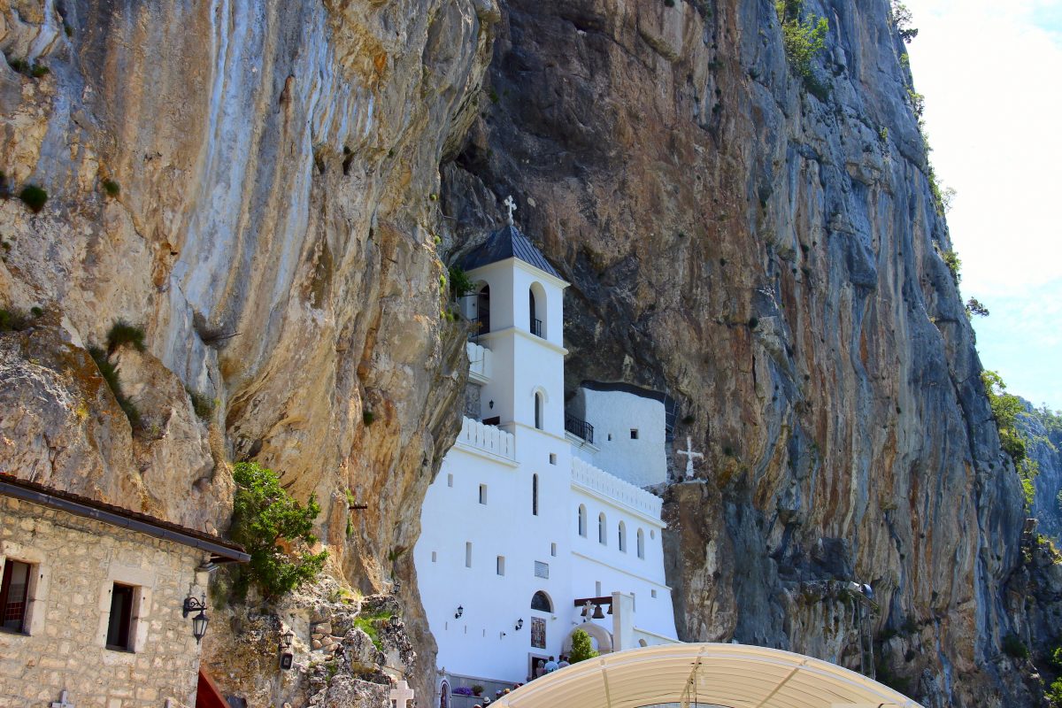 1656454118-shutterstock_691495642-1200x800