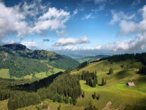 1657288540-shutterstock_487924048-scaled-e1657288721296-1024x770