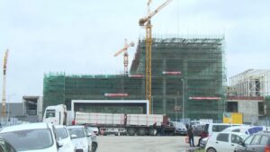 1661333144-BG-ADLIB-LINGLONG-2-DAN20220823-161502861.mxf_.00_02_28_18.Still008-1024x576