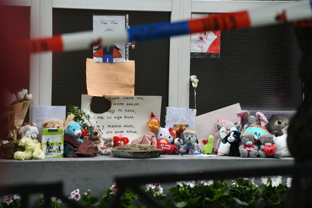 1688396567-1683211654-vladislav-ribnikar-dan-posle-pucnjave-040523-foto-vesna-lalic-nova-rs-81-1200x800