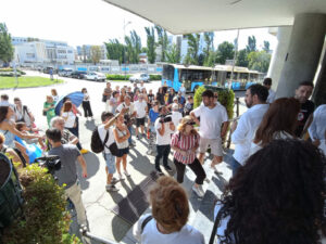 1690876294-Novi-Sad4-protest-ispred-skupstine-grada-foto-Nenad-Mihajlovic-1024x768