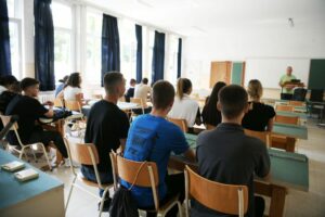 1693561647-1000022078-01-1024x683