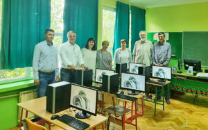 1695981466-1695979171-racunari-Alek-Kavcic-Matematicka-gimnazija-1024x637