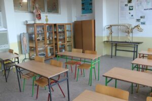 1702375842-topola-skola-1200x800