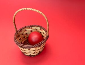 1714633947-red-egg-on-a-red-background-2023-11-27-05-13-06-utc