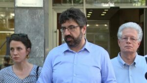 1718702798-webbg-Radomir-Lazovic-ispred-opstine-Stari-grad-18.6.2024-1024x576