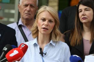 1718963709-2F3A4078_b-1024x683