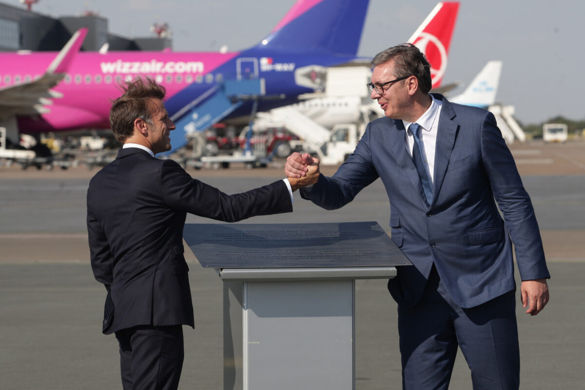 EMANUEL-MAKRON-ALEKSANDAR-VUEIAE