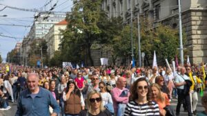 1727871929-Prosveta_protest_Vlada_Srbije_02_Marko_Dragoslavic_b-1024x576