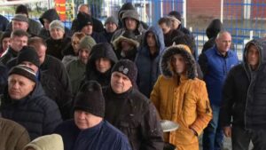 1735027464-strajk-radnika-laste-6-768x432