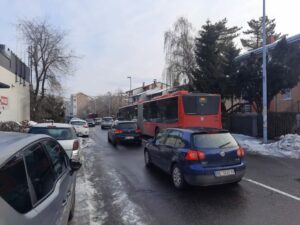 VISE-LINIJA-GRADSKIH-AUTOBUSA-U-BEOGRADU-NE-SAOBRACA-ZBOG-LEDA