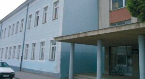 530941_296933433751843_1046607610_n