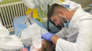 677z381_stomatoloski