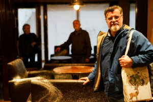 Veran-Matic-u-prostorijama-kafica-No-comment