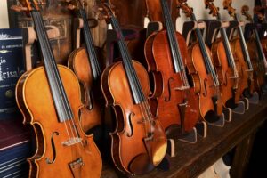 ITALY-CULTURE-MUSIC-VIOLIN-CRAFTSMANSHIP-CREMONA