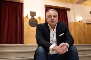 1712675519-Prof-Aleksandar-Kavcic-foto-Sergej-Bibic-1536x1023