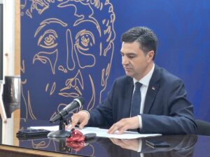 1727343587-Gradonacelnik-Dragoslav-Pavlovic-1536x1152