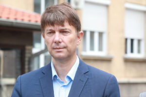 In front of the GSP directorate, a press conference was held "Suppression of trade unions and intimidation of GSP employees".Ispred direkcije GSP-a odrzana je konferencija za medije "Gusenje sindikata i zastrasivanje zaposlenih u GSP-u".