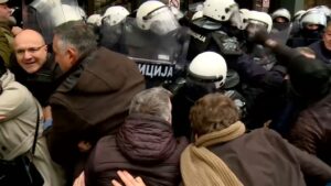 1732224787-Novi-Sad-treci-dan-blokada-tuzilastvo-protest-opozicija-policija-5-1536x864