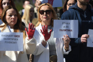 AKCIJA MEDICINARA: PACIJENTI NISU POLITICKI REKVIZITI