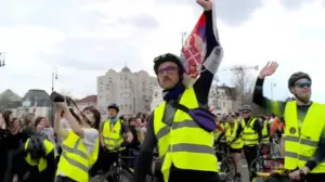1743865537-STUDENTI-BICIKLISTI-ULAZE-U-BUDIMPESTU-PROTEST-DOCEK-1-1024x576-1-1000x560