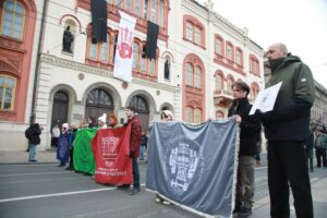 STUDENTI ODALI POSTU STRADALIMA U NESRECI U NOVOM SAD