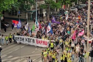 1748176044-pazi-koga-biras-protest-250525-foto-goran-srdanov-nova-rs-33-1536x1024