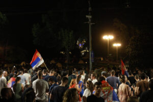 Students in the blockade and Belgraders gathered in front of the Presidency of Serbia on Andricev venac to welcome the election results from Zajecar and Kosjeric.Studenti u blokadi i Beogradjani su se okupili ispred Predsednistva Srbije naa Andricevom vencu kako bi docekali izborne rezultate iz Zajecara i Kosjerica.
