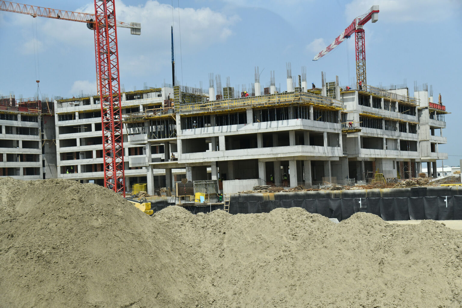 The Expo 2027 construction site tour was organized as part of the first meeting for planning international participation in the specialized exhibition "Expo 2027 Belgrade".Obilazak gradilista Ekspo 2027 je organizovan u okviru prvog sastanka za planiranje medjunarodnog ucesca na specijalizovanoj izlozbi "Ekspo 2027 Beograd".