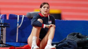 Angelina-Topic-2-e1660905401530-1000x560