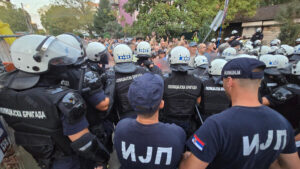 1757784703-Gradjani-policija-15-Marko-Dragoslavic-b-900x507