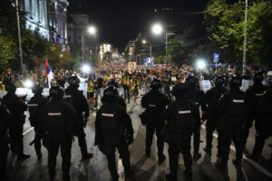 1755324906-Protest-Nismo-vrece-za-udaranje-007-1024x682