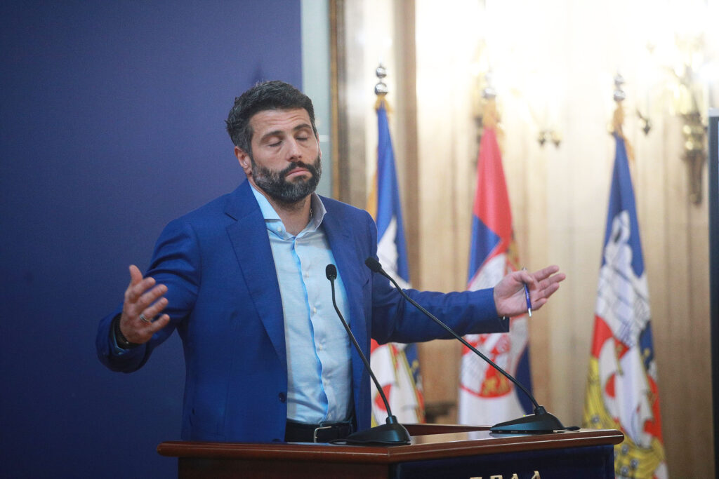 „Нова политика града Београда – набавка вискија и вина за 1,2 милиона“