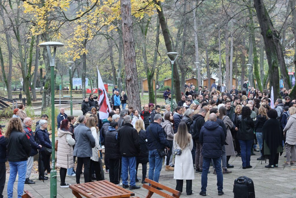 PROTEST ZBOG OSNIVANJA FAKULTETA SRPSKIH STUDIJA U NISKOJ BANJI