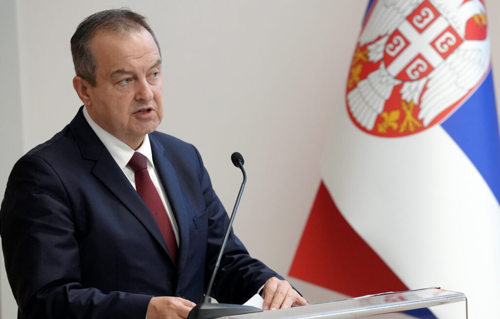 1763572527-9-1024x655