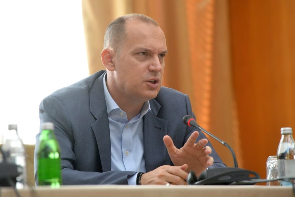 1764263746-Tan2020-6-26-10541411.format-avif.width-1200