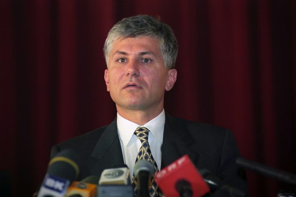 1764263804-h-51077136-1024x683.format-avif.width-1200