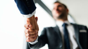 688z387-handshake-business-men-concept