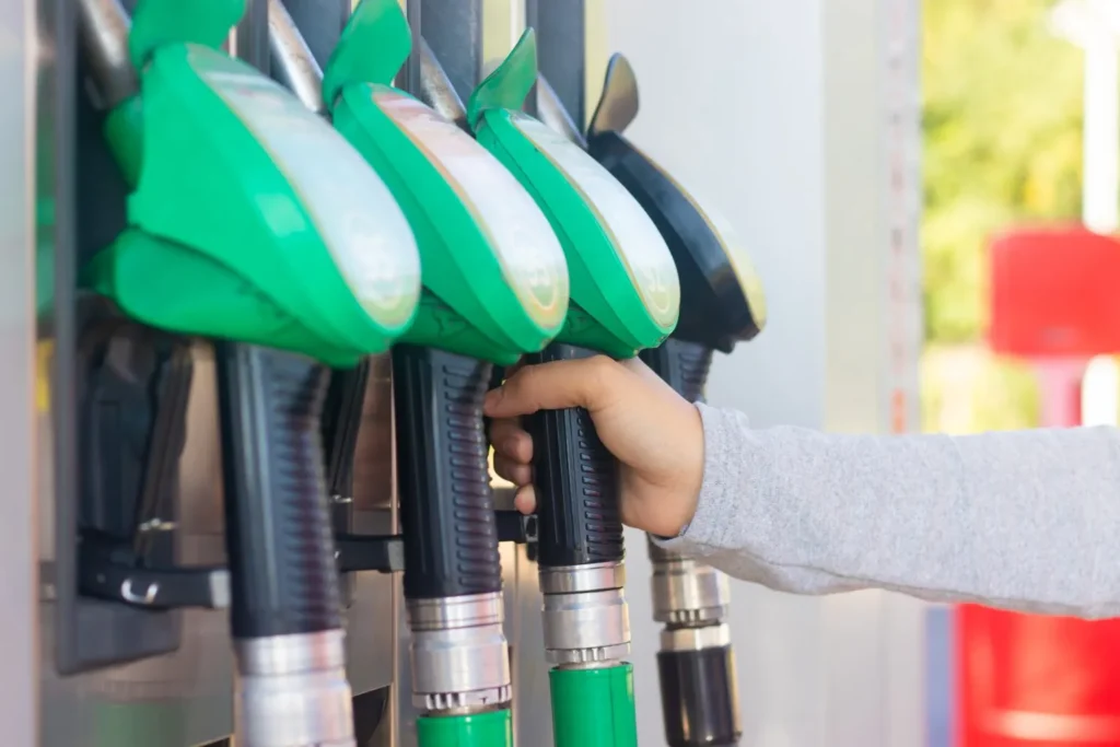 refueling-a-car-at-a-gas-station-2026-01-05-05-54-25-utc-1536x1024