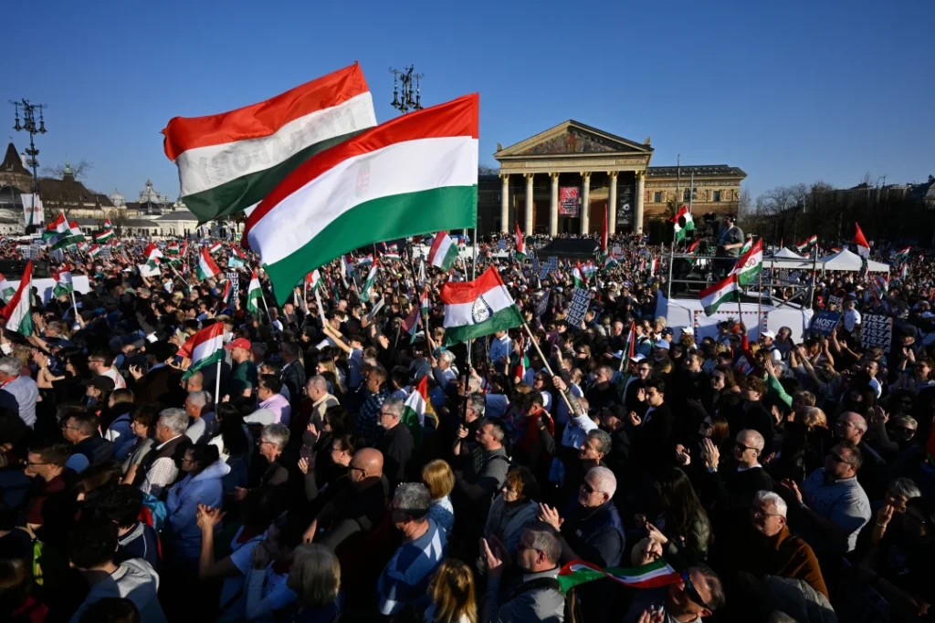 tan2026-03-1518402447-8